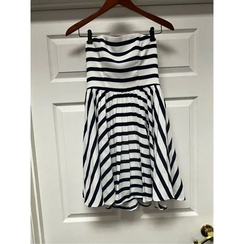 BB Dakota Blue & White Nautical Stripe Strapless Pleated Mini Dress sz 4 EUC